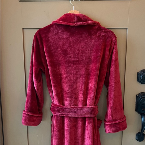 Natori Sz S Plush Dark Red Midi Robe - Picture 8 of 10